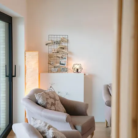 New Sunny With 2 Large Terraces Apartment Ostend