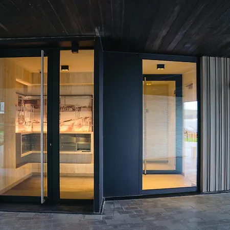 New Sunny With 2 Large Terraces Apartment